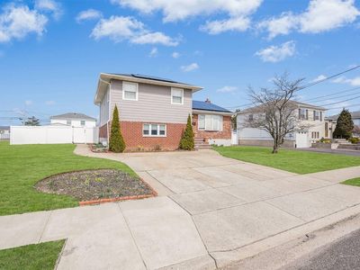 307 N Michigan Avenue, Massapequa, NY, 11758