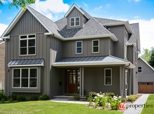 525 Division St, Barrington, IL