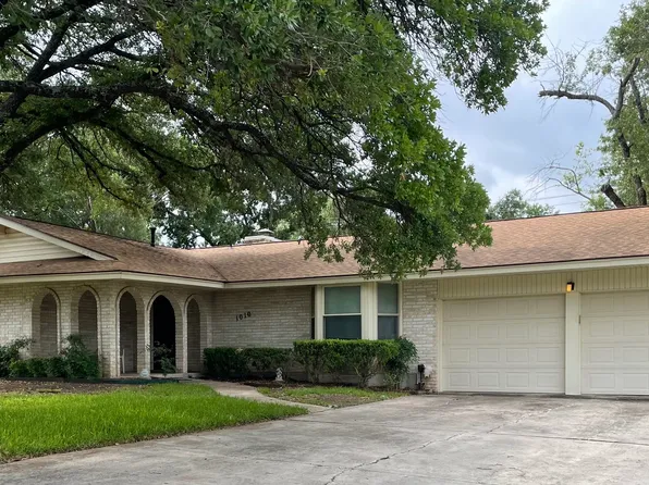 1010 Spent Wing, San Antonio, TX 78213