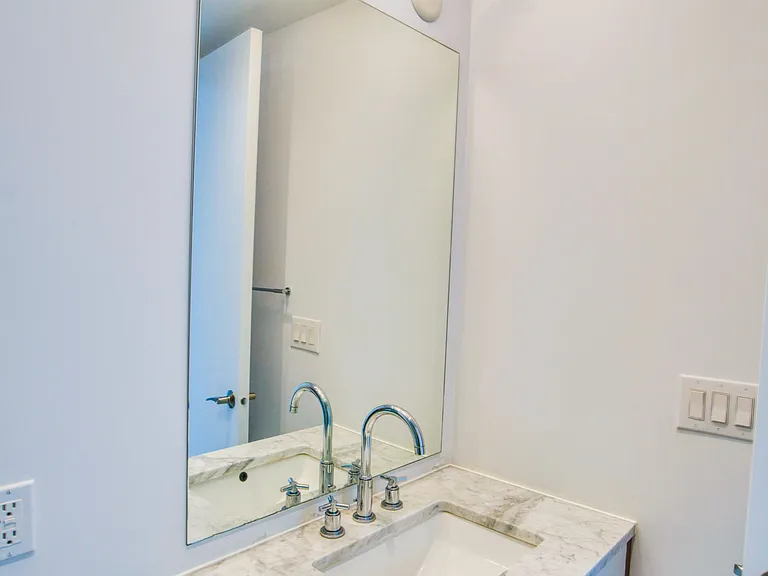 300 Lisgar St #603 — Photo 41