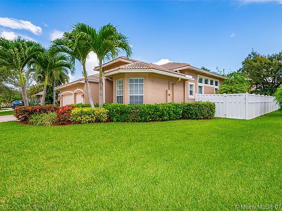 3rd image of 6077 NW 56th Dr