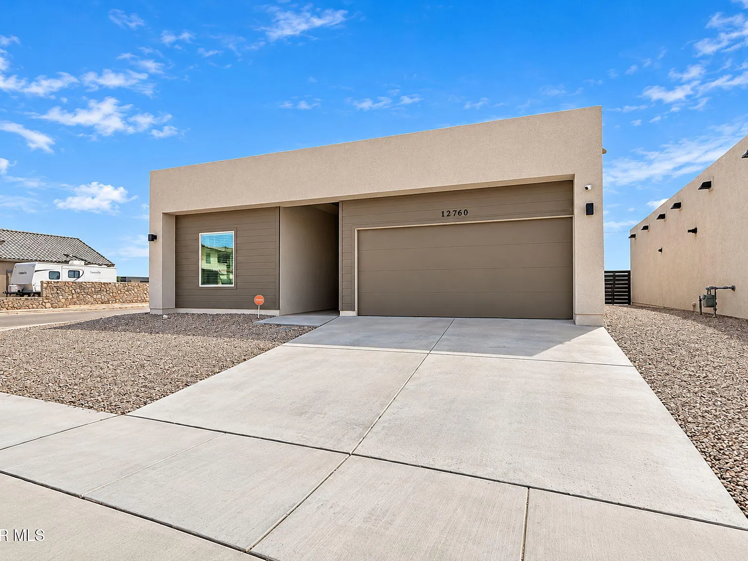 4 bed, 2.5 bath, 1823 sqft, $1,950 — Photo 2