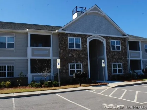 291 Gallery Dr Unit 102, Spring Lake, NC 28390