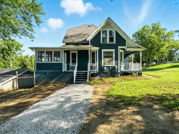 506 N Walnut St, Avoca, IA 51521