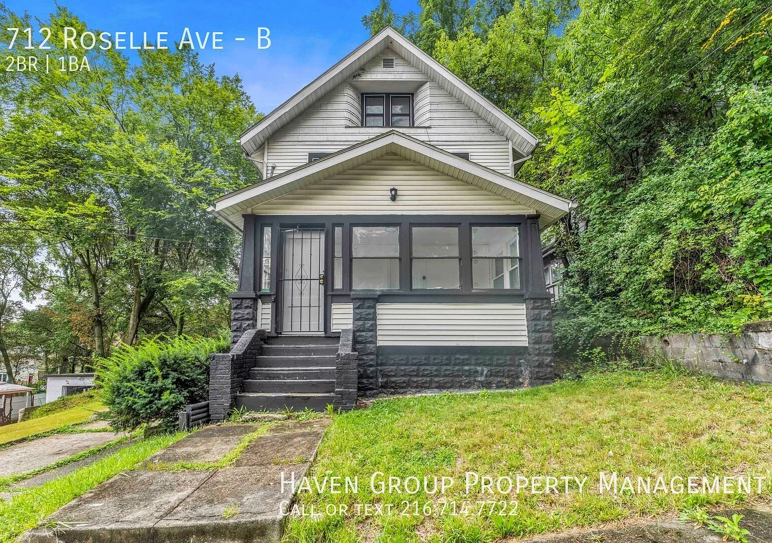 712 Roselle Ave | Unit B, Akron, OH 44307 - Spacious 2-bed 1-bath plus a finished attic multi-fam... — Photo 1