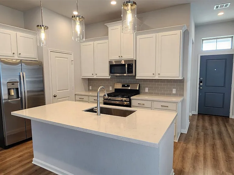 460 Los Olives Ln — Photo 9