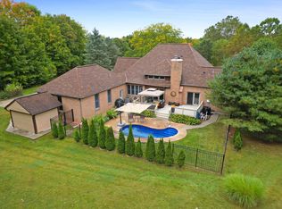 80 Highland Hollow Dr SW, Pataskala, OH 43062