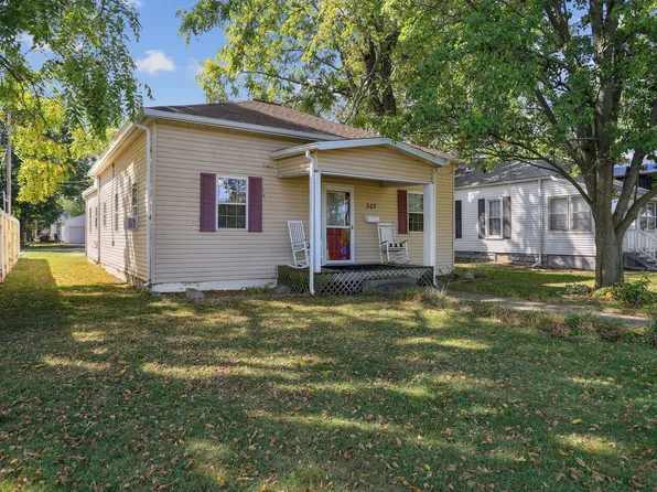 307 E South Central Ave, Tuscola, IL 61953