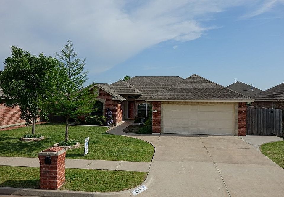 1st image of 600 SW 161st St
