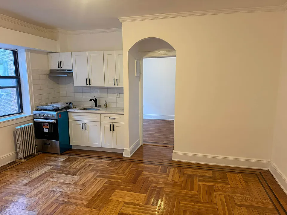 61-40 Saunders St #D