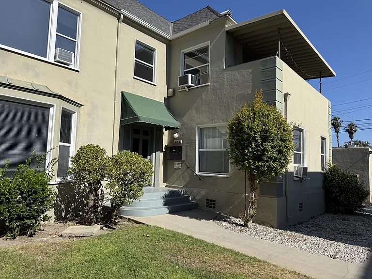 1422 E Wilson Ave #A — Photo 3
