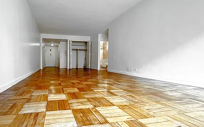 Rented by Manhattan Realty Group