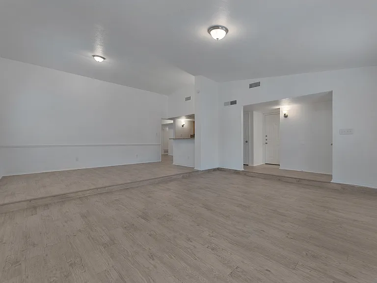 2905 Joymeadow Dr — Photo 1