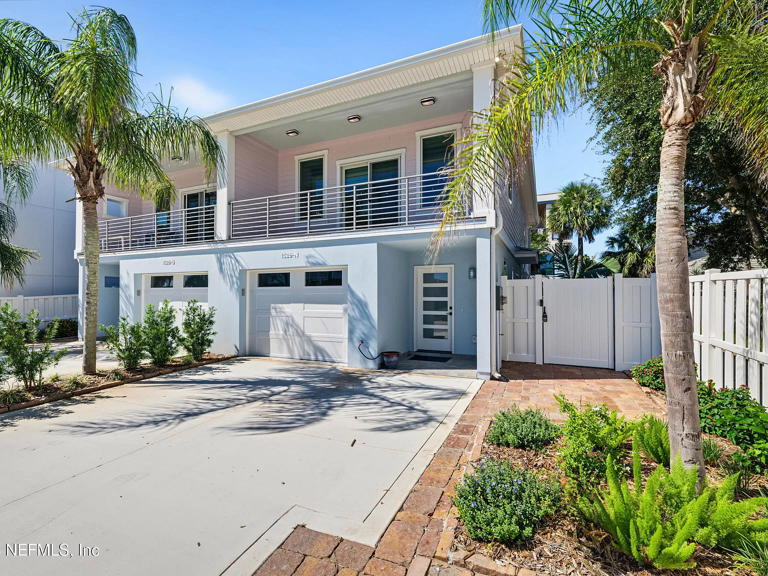 2 bed, 2.0 bath, 1386 sqft, $4,300 — Photo 1