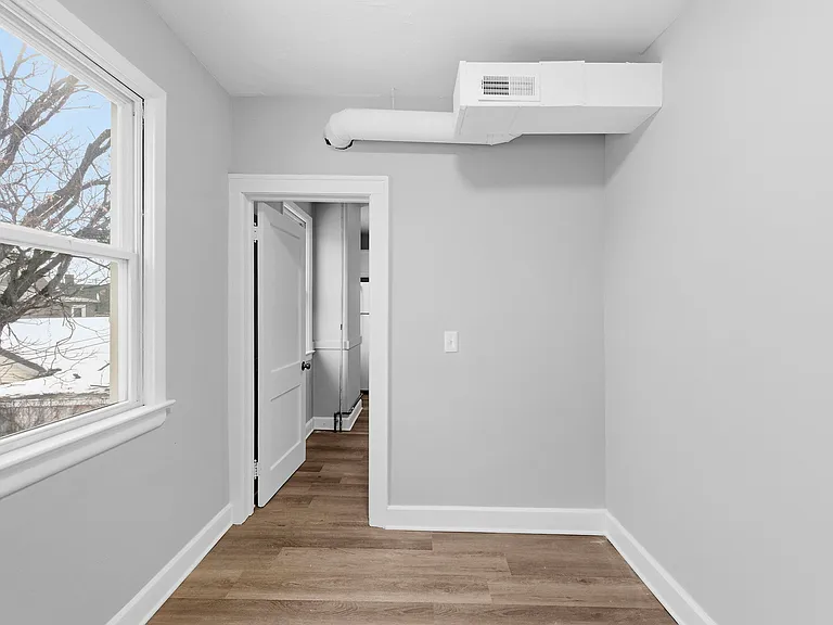 1930 Coltman Rd #3 — Photo 9