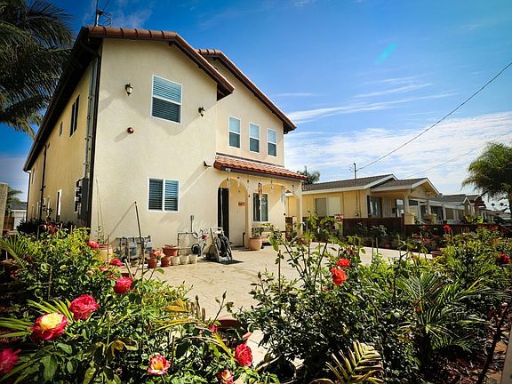 Front Side - Side View 03