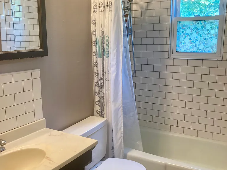 5821 N Drury Ave — Photo 2