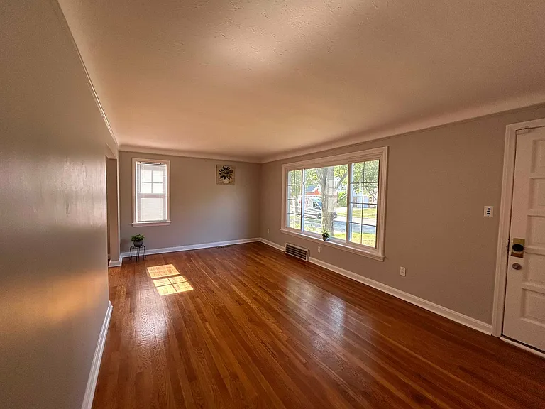 4854 Edsal Dr — Photo 39