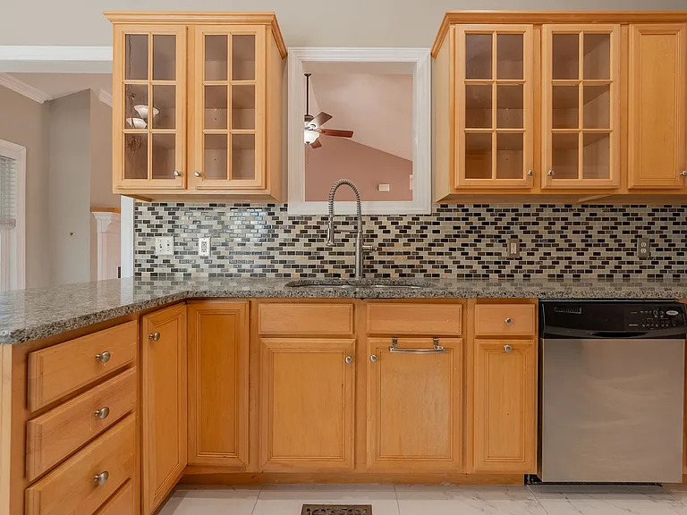 1701 Stratford View Dr — Photo 16