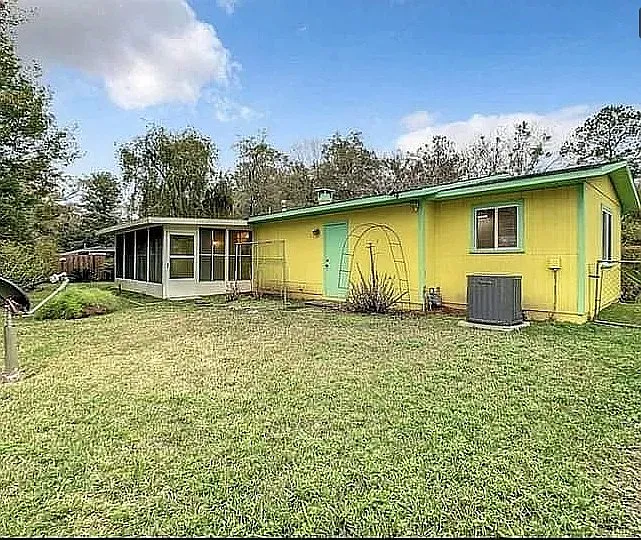 4510 NW 31st Ave — Photo 2