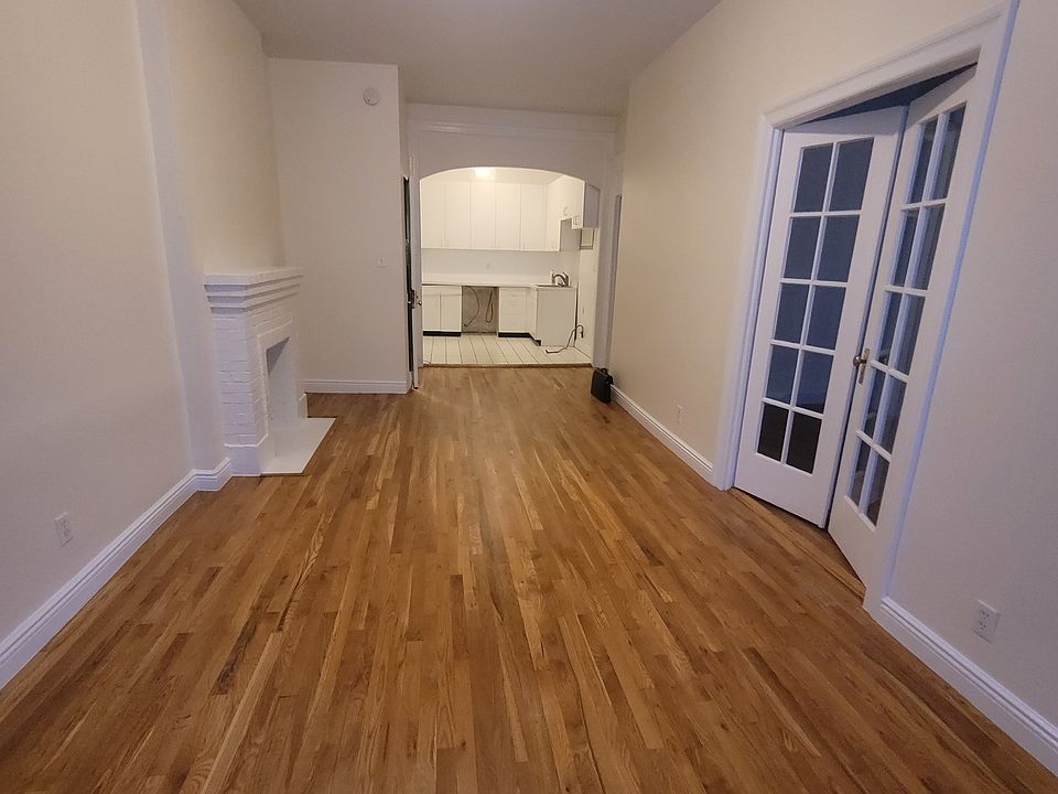 1st image of 55 W 55th St #1B
