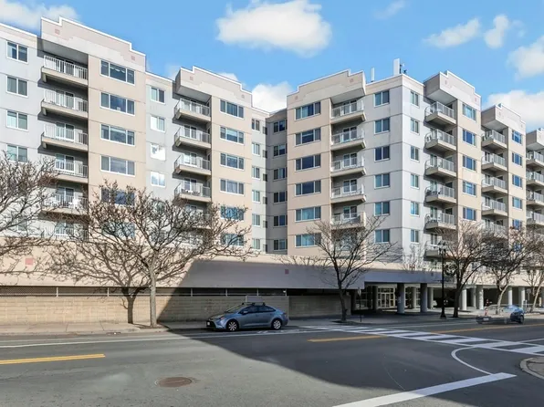 30 Chelsea St APT 802, Everett, MA 02149