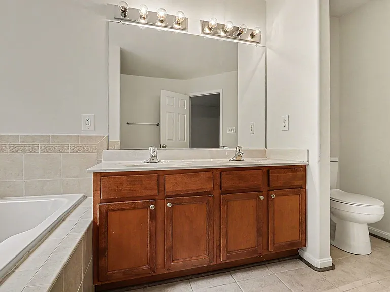 23043 Triple Crown Dr — Photo 11