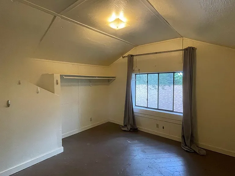 723 W Aspen Ave #B — Photo 10