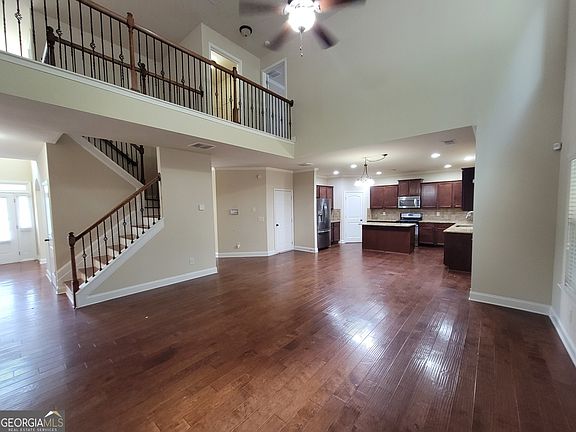 3rd image of 1471 Primrose Park Rd