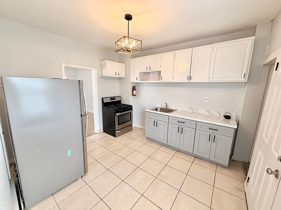 1st image of 86 Wilson Pl #1A