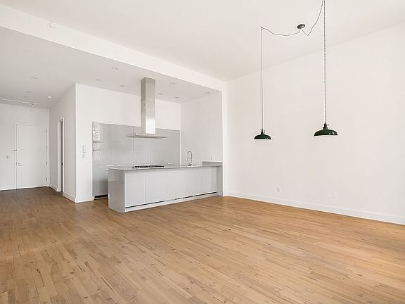 4th image of 420 W 25th St APT 5D