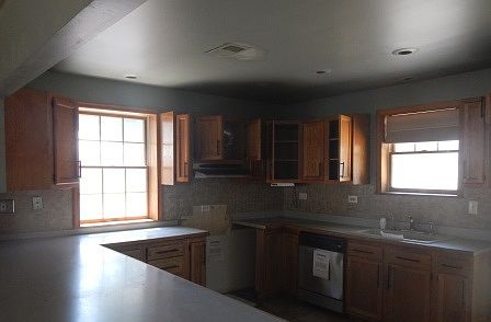 3rd image of 273 Minocqua St
