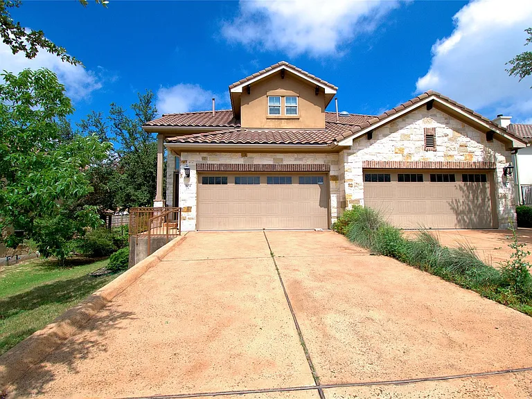 504 Hummingbird Ln #A — Photo 2