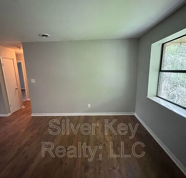 1206 Knoxville Ave #5 — Photo 3