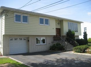 3 Elizabeth Ct, Little Ferry, NJ 07643