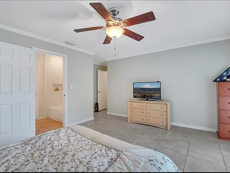 1849 E Crowley Cir — Photo 9
