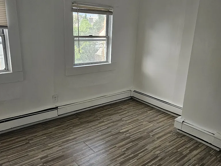 124 Lyon St #3 — Photo 2