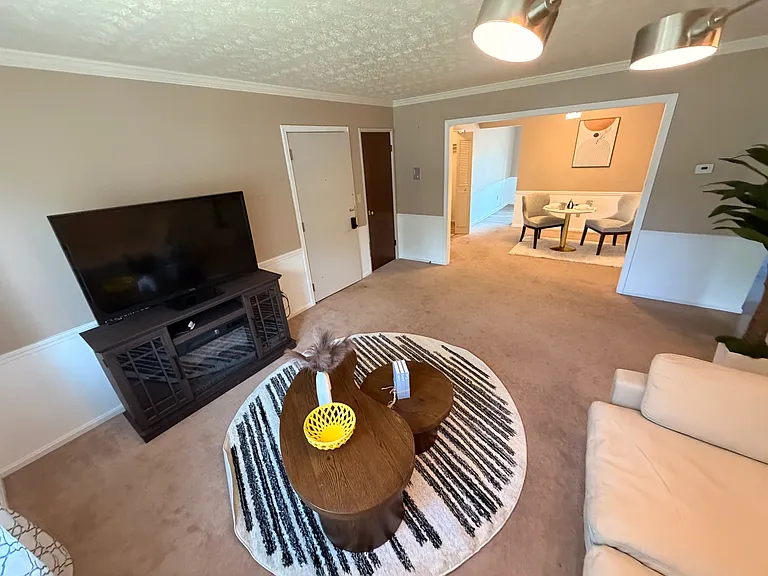 75 Mayflower Dr #4 — Photo 13