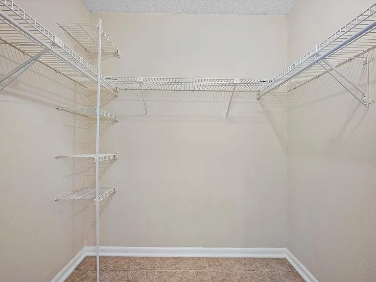 144 Deerfield Ct — Photo 14
