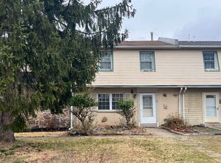 13 Colonial Square Dr, Lindenwold, NJ 08021