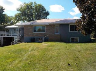 844 W River Rd, Champlin, MN 55316