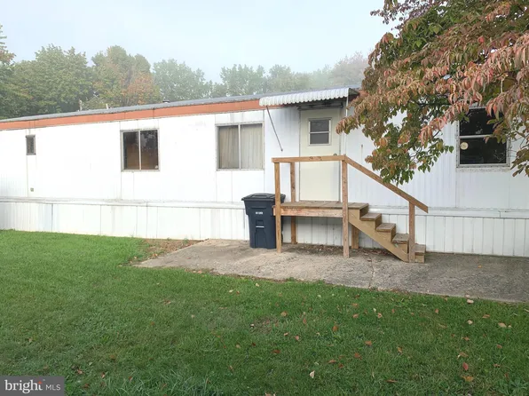 108 Park Ln, Lititz, PA 17543