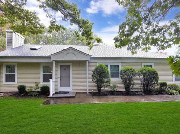 53 Quail Court #53, Manorville, NY 11949