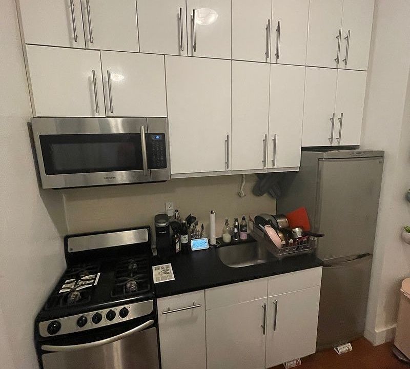 1st image of 239 E 33rd St #2E