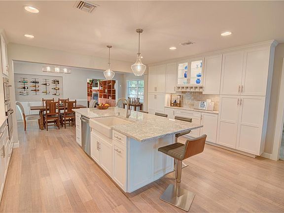 5th image of 1190 Bay Vista Blvd