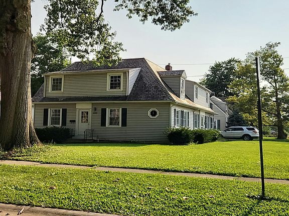 2nd image of 402 Kentucky Ave