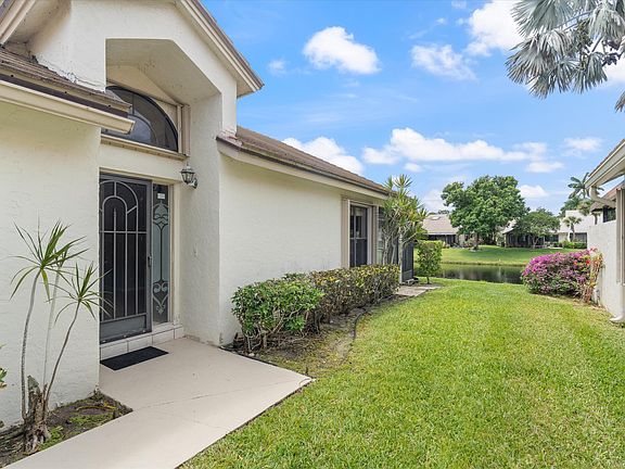 3rd image of 4781 Brighton Lakes Boulevard