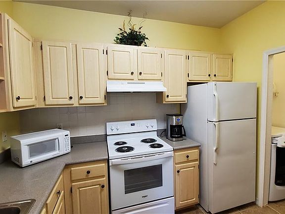 5th image of 8811 Dunes Ct APT 6-107
