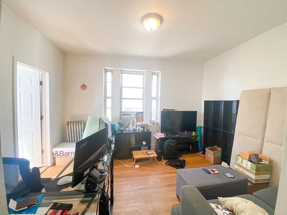 1st image of 25-95 45th St #15