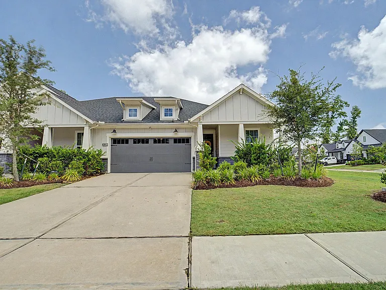 21339 Sierra Point Ln — Photo 1